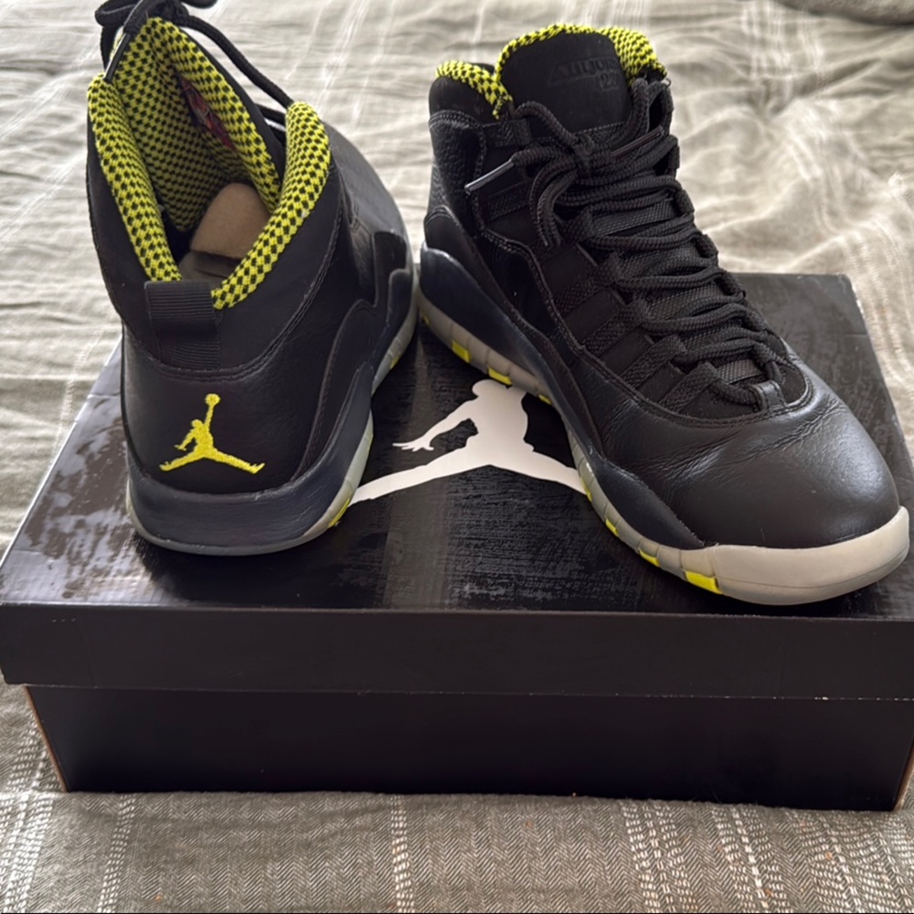 ⸻

Air Jordan 10 Green Venom Men’s Size 10